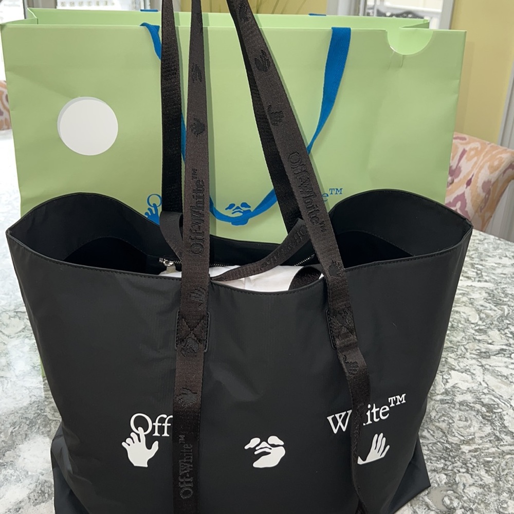 Off-White Tote bag